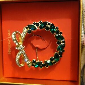 Macy's Gold and Green Crystal Bow Wreath Brooch NIB